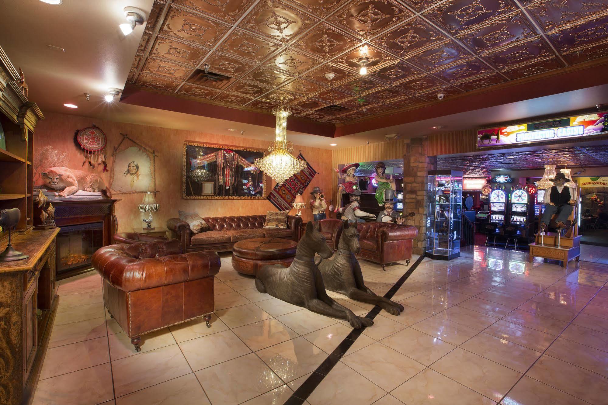 Prospector Hotel & Casino Ийли Екстериор снимка